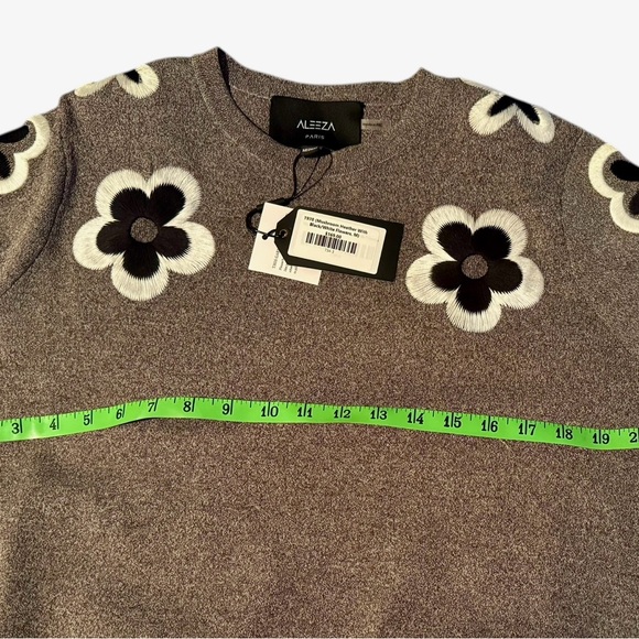 Floral Knit Sweater - Picture 4 of 5